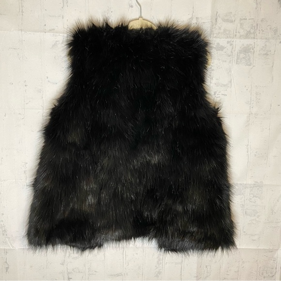 H&M Black Faux Fur Vest Size S - Picture 5 of 6